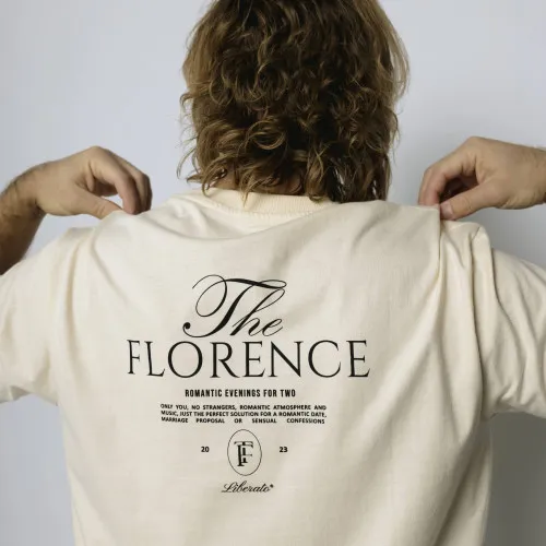 REMERA LIBERATO OVERSIZE BEIGE THE FLORENCE