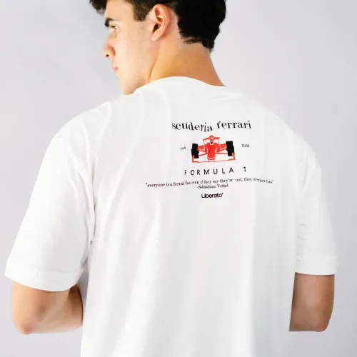 REMERA LIBERATO OVERSIZE MARFIL SCUDERIA FERRARI