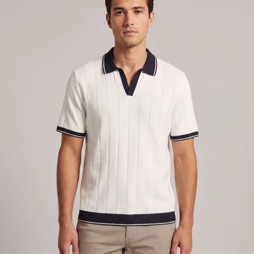 REMERA ABERCROMBIE JOHNNY COLLAR BLANCA CON NEGRO