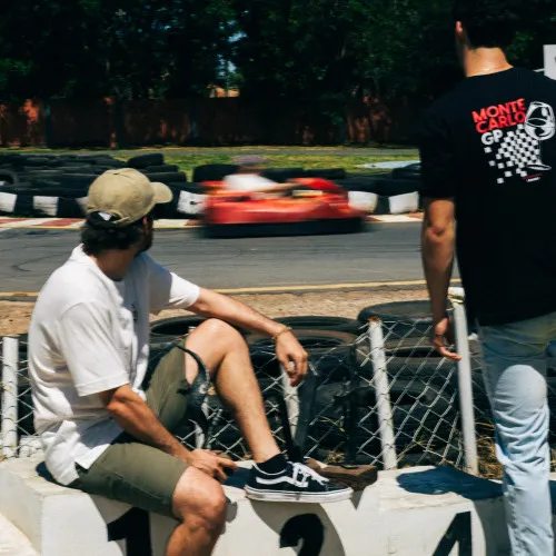 REMERA LIBERATO OVERSIZE NEGRA MONTE CARLOS GP