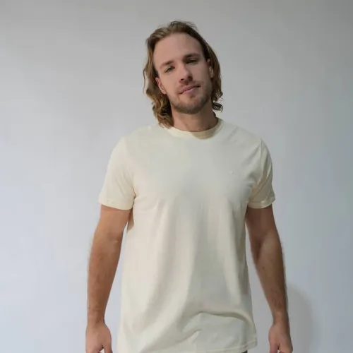 REMERA LIBERATO BASICS REGULAR FIT BEIGE