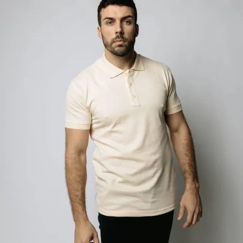 REMERA LIBERATO BASICS POLO BEIGE
