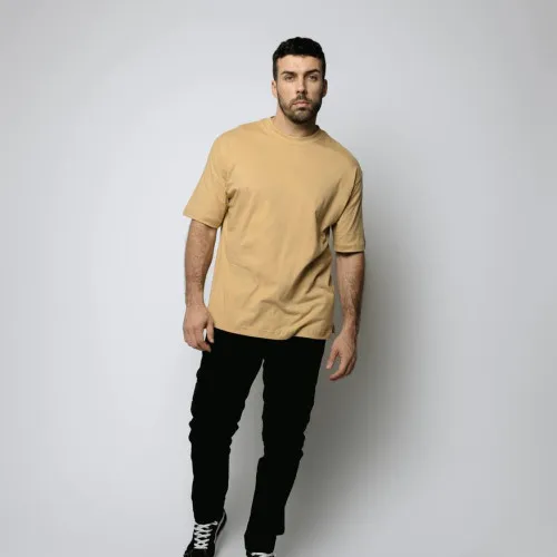 REMERA LIBERATO BASICS OVERSIZE BEIGE
