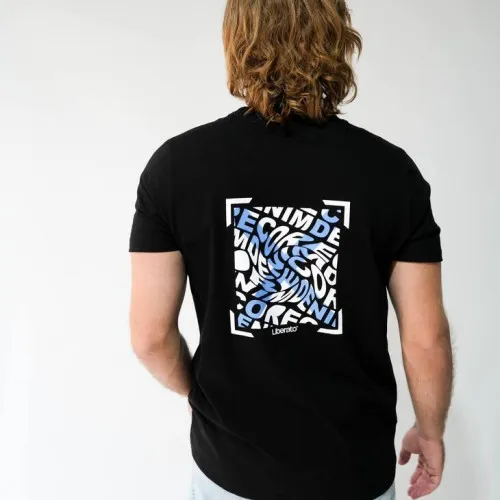 REMERA LIBERATO PREMIUM 250GSM REGULAR FIT NEGRA FRAME OF CHAOS